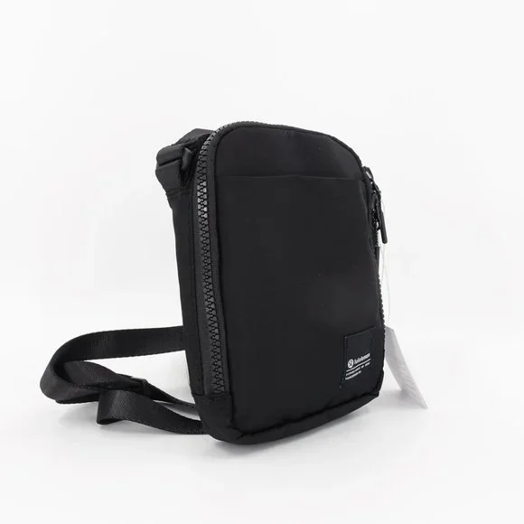 Lululemon Easy Access Crossbody Bag 1.5L Black - Picture 16 of 16